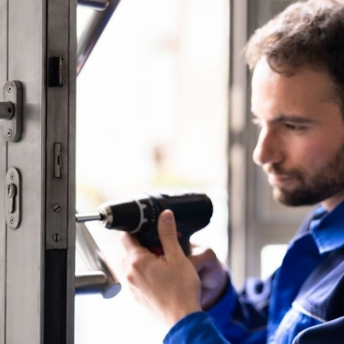 SOS Serrurier Paris et IDF, serrurier d'urgence 24h24 7j7 4 Changement de serrure Paris 75 pas cher 1